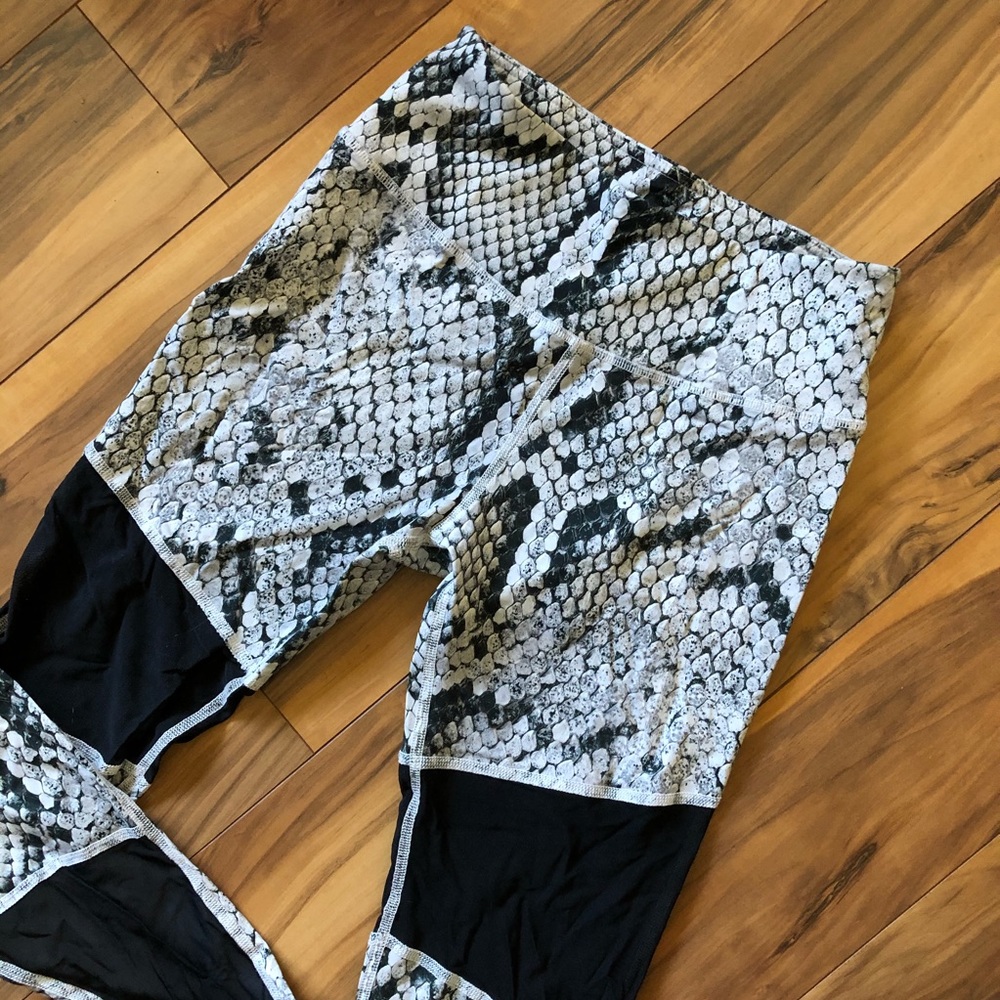 Varley Snake Skin Athleisure Leggings